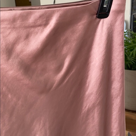 Satin Skirt 💓 - Picture 3 of 4